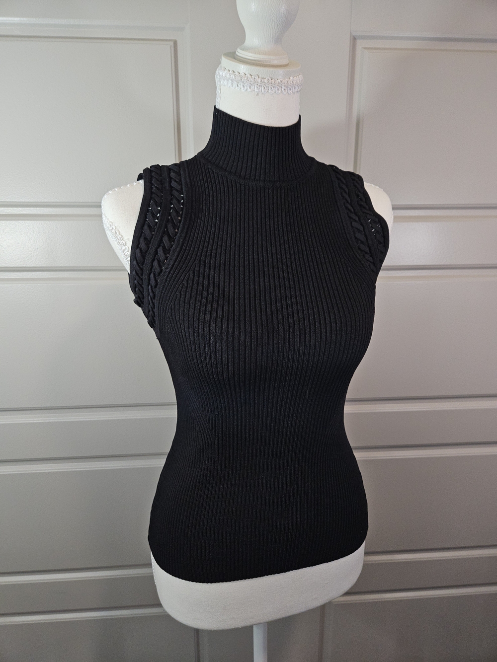 WHBM Sleeveless Ribbed Mock Neck Sweater - Black - XS - White House Black Market